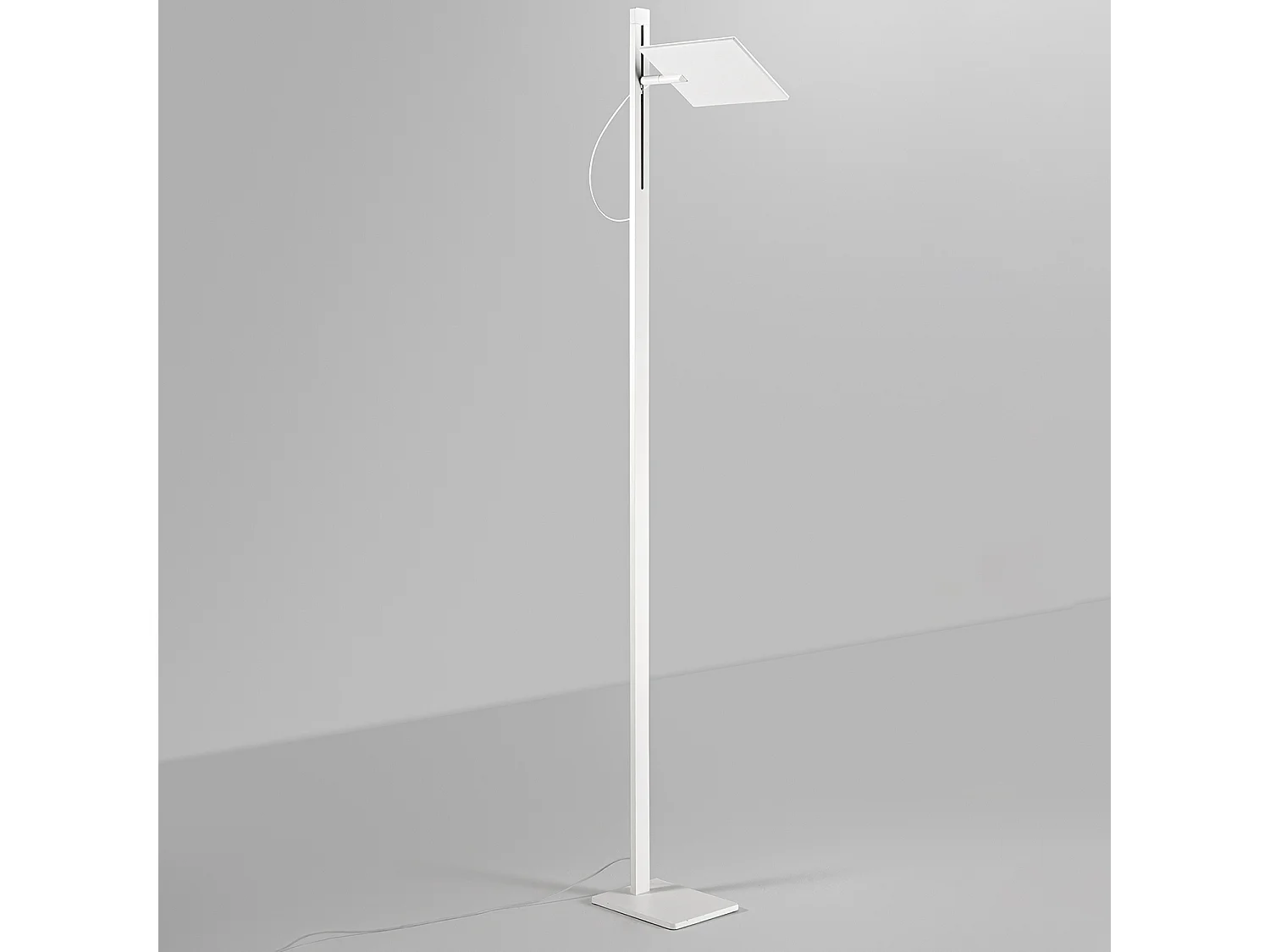 Lampadaire led de salon blanc, 24W 2160lm, réglable en hauteur et orientable à 340°, interrupteur on/off, CCT et variateur à pied