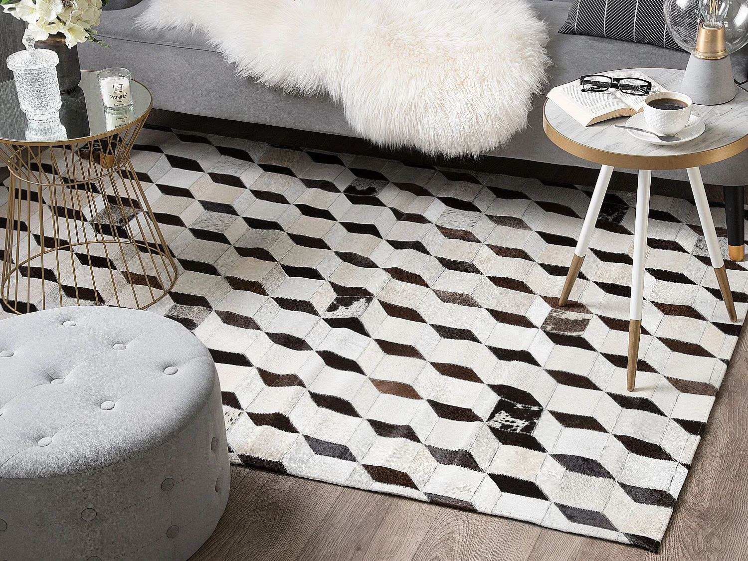 Vloerkleed ALPKOY 140 x 200 cm Leer Wit